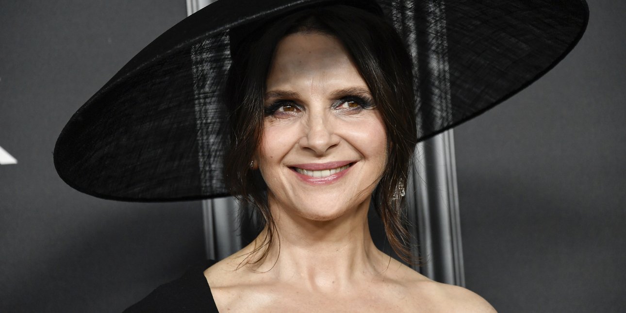 Ζιλιετ Μπινος με καπελο 