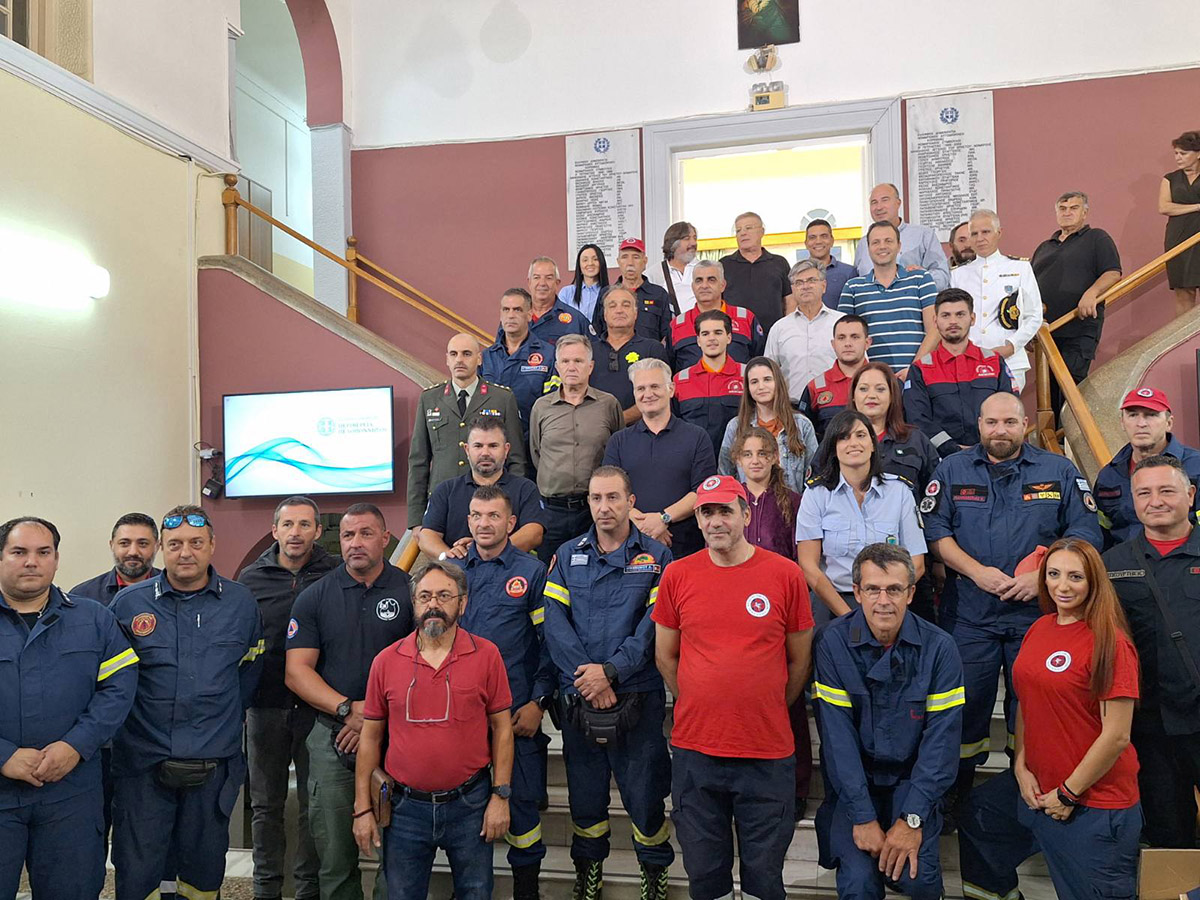 Στήριξη-στις-εθελοντικές-ομάδες-Πολιτικής-Προστασίας-με-137-νέες-στολές-από-την-Περιφέρεια-Πελοποννήσου