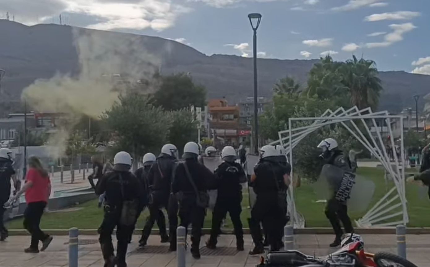 «Πεδίο-μάχης»-η-Σούδα-μετά-την-άφιξη-κρουαζιερόπλοιου-με-Ισραηλινούς-τουρίστες-στα-Χανιά