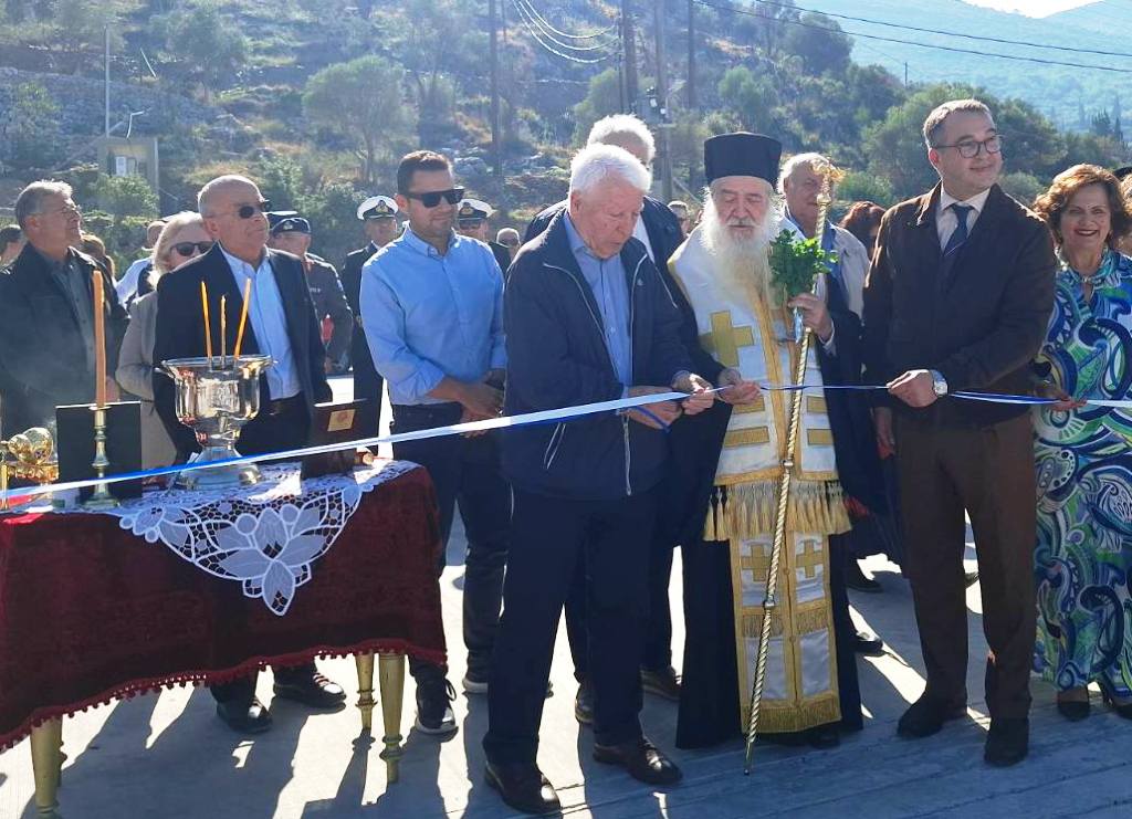 Τον-Αγιασμό-εγκαινίων-του-νέου-Αλιευτικού-Καταφυγίου-Σάμου-τέλεσε-ο-Μητροπολίτης-Ευσέβιος