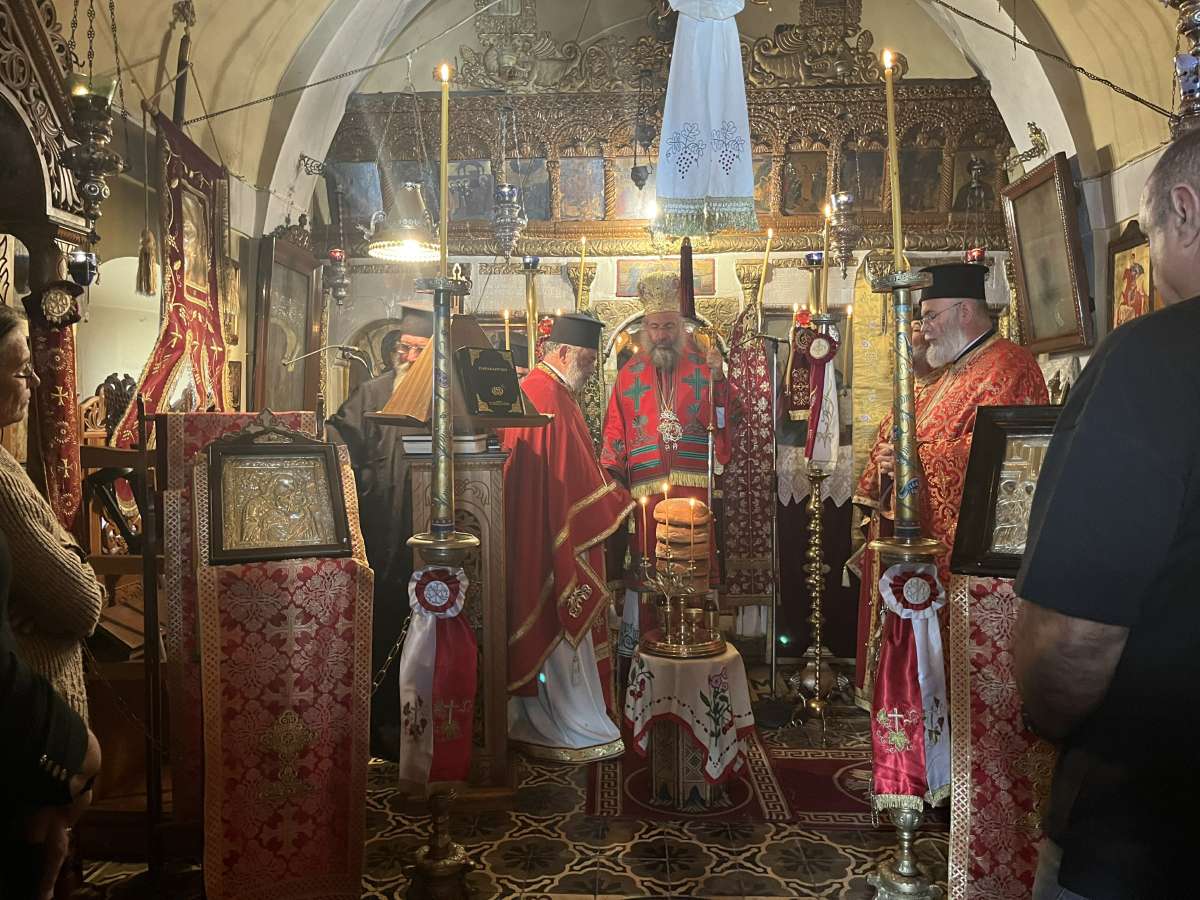 Ανακομιδή-των-λειψάνων-του-Αγίου-Γεωργίου-στην-Μητρόπολη-Ρεθύμνης