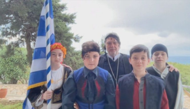 Στη-Γαύδο-το-1ο-Δημοτικό-σχολείο-Βούλας-για-τον-εορτασμό-της-25ης-Μαρτίου