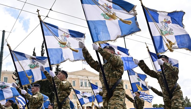 Μεγαλειώδης-η-στρατιωτική-παρέλαση-στην-Αθήνα-για-την-25η-Μαρτίου-–-Παρουσιάστηκε-πλήθος-νέων-καινοτόμων-οπλικών-συστημάτων
