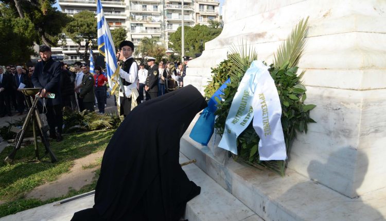 Πατρών-Χρυσόστομος:-«Και-να-τους-τιμάμε-και-συγγνώμη-να-τους-ζητάμε»