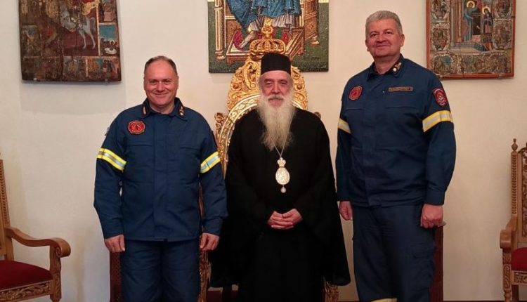 Εθιμοτυπική-επίσκεψη-Αρχιπυράρχων-στον-Μητροπολίτη-Σάμου