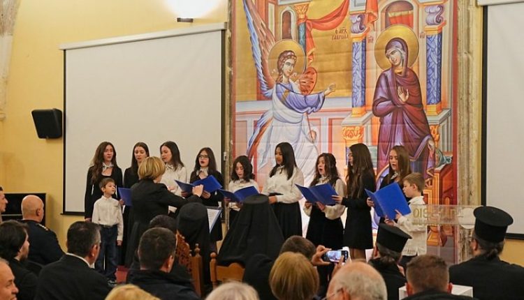 Εορταστική-εκδήλωση-στη-Βέροια-για-την-επέτειο-των-1400-ετών-του-Ακαθίστου-Ύμνου-και-την-εορτή-της-25ης-Μαρτίου