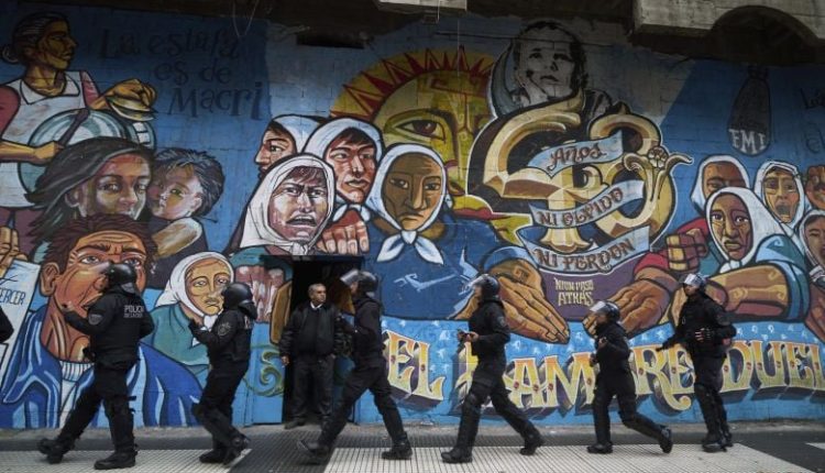 Τρόμος-στην-Αργεντινή:-13χρονος-μαθητής-νεκρός-και-οχτώ-τραυματίες-από-πυροβολισμούς-15χρονου-σε-σχολείο