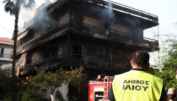«Παρανάλωμα»-του-πυρός-το-κατάστημα-ανταλλακτικών-στο-Ίλιον-–-Κάηκαν-ολοσχερώς-και-διαμερίσματα
